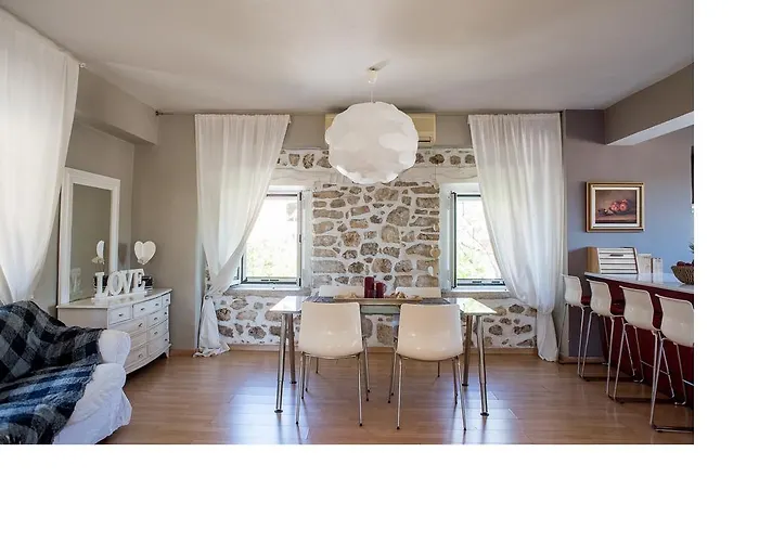 וילה Palmyra נידרי