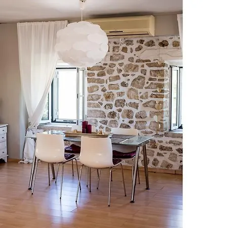 Palmyra Willa Nydri (Lefkada)