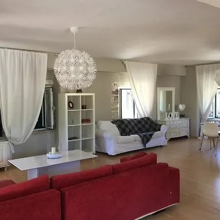 Palmyra Vila